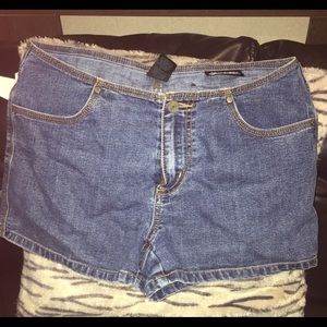 💋Sz 5 No Boundaries Denim stretchy short, short💋